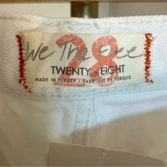 NWT We The Free White Distressed Cropped Flare Jeans Size 28 - Picture 7 of 15